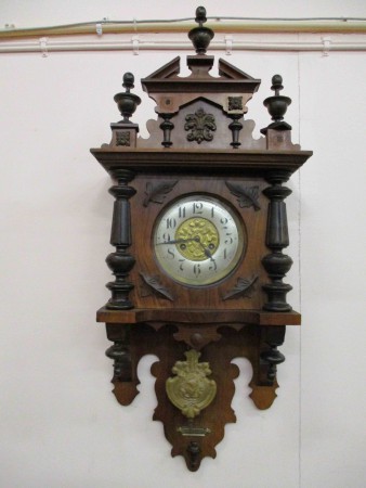 2390 - Hodiny zavesne orech 1890  funkcni  V - 97 cm  -  3 900 kc